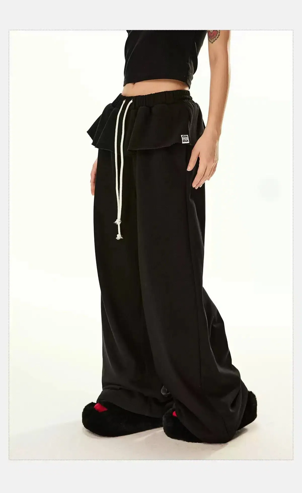Tom Chic Two-Piece Wide Leg Sweatpants